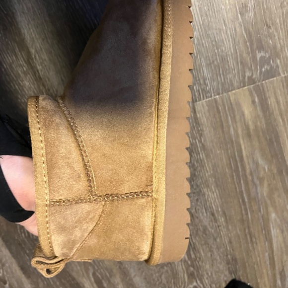 Maurices tan boots - Picture 3 of 3